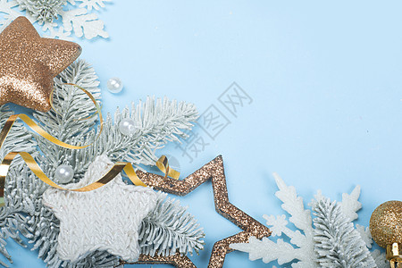 Frost fir 树和圣诞装饰 新年 假期图片