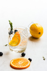 橙子和蓝莓混合水 薄荷 开胃酒 非酒精性 酸橙 派对图片