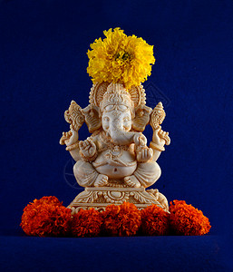 印度神象头神 在蓝色背景上的象头神偶像 文化图片