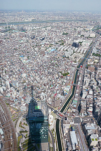 日本东京城景建筑 有天树塔 影子空中图片