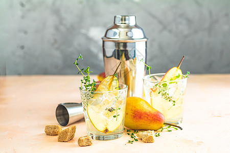 夏季饮料 百香梨鸡尾酒 苏打 甜的 柠檬水 水果图片
