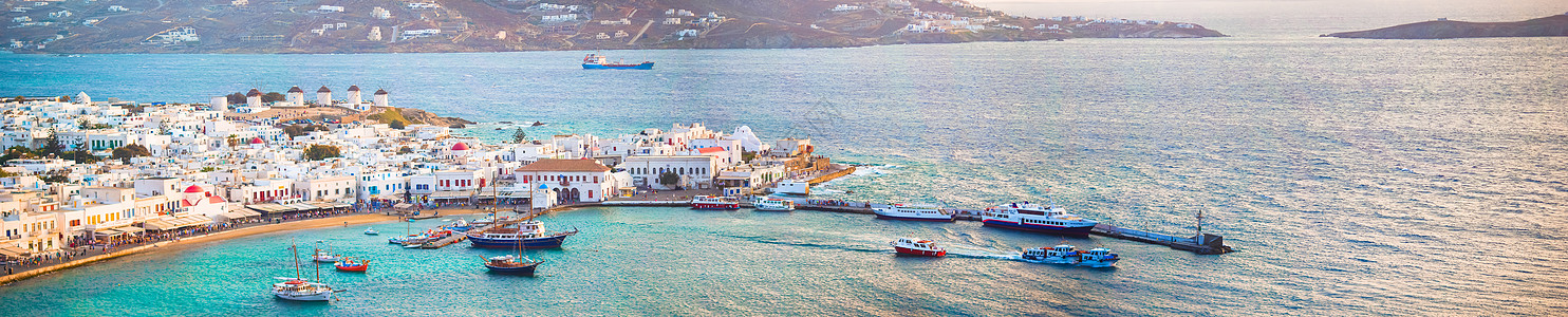 希腊Mykonos岛传统希腊村和白房的全景 包括 游艇 建筑图片