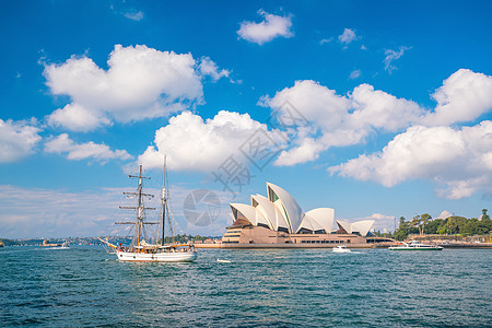 悉尼歌剧院 有城市天线 澳大利亚悉尼 市中心图片