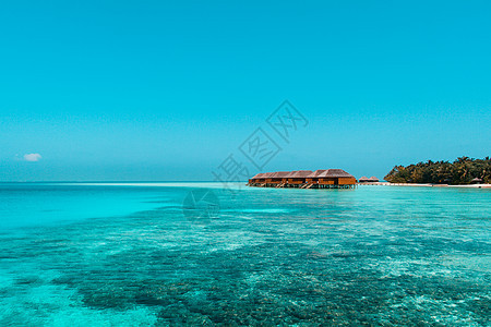 马尔代夫拥有水面平房的美丽海滩 休息 别墅 海岸图片