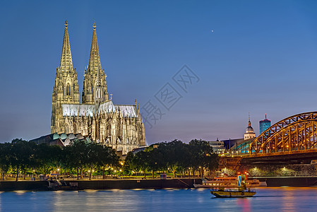 著名的科隆大教堂和莱茵河图片