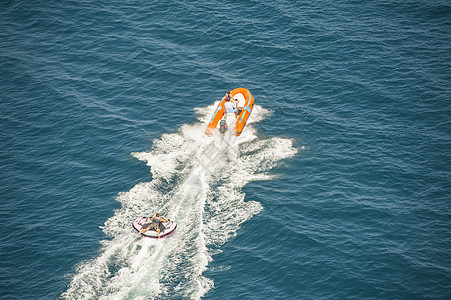 夏季的游水运动 休闲的 夏天 天线 快艇 户外的 活动图片