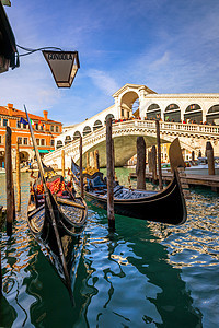 意大利威尼斯的里亚尔托桥 威尼斯大运河 建筑 海 缆车图片