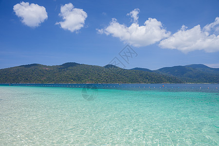 清空天空下热带热带热带的白沙滩美丽海滩 干净的背景图片