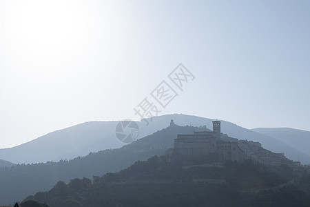 意大利Umbria地区Perugia省Assisi全景 建筑 基督教图片