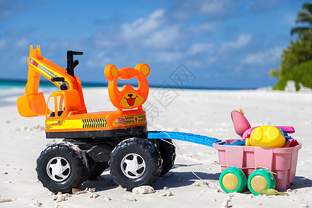 马尔代夫 海滩上的玩具图片