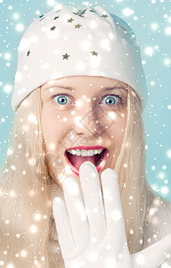 圣诞快乐和闪亮的雪地背景 金发美女P 时尚图片
