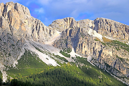 多洛米人风景 意大利阿尔卑斯山 夏季时间 大自然 高山 山景图片