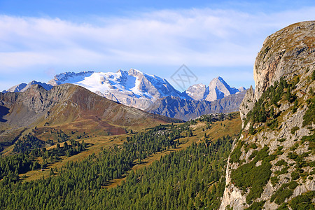 美丽的夏日风景 美妙的阿尔卑斯山和高山 多洛米特 意大利 欧洲 白云石 顶峰图片