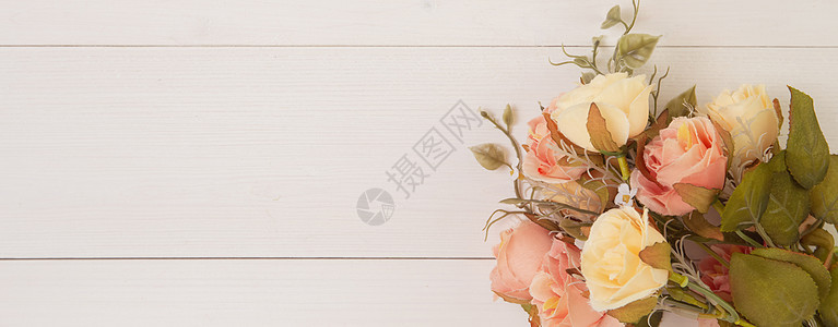 美丽的花朵在木木背景上 浪漫 母亲节图片