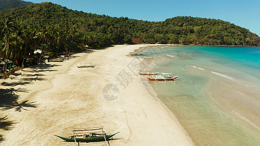 热带海滩有白色沙子 从上面看 游客 清除 放松太阳高清图片素材