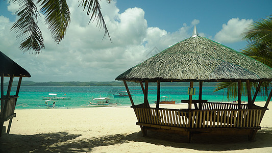 热带海滩和宾馆 支撑 夏天 棕榈树 旅行游客高清图片素材