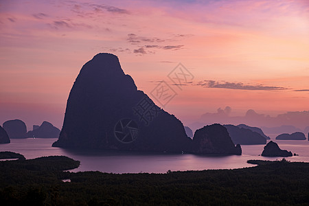 泰国的空中观察 张加湾的美丽景色 早晨 山图片