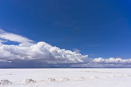 玻利维亚 南美洲 蓝天 攀岩区 盐滩 云 国家公园 盐图片