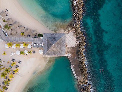 热带热带豪华度假胜地Curacao 配有鲜水海滩和棕榈树 奢侈假期Curacao 晴天 建筑图片