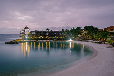 热带热带豪华度假胜地Curacao 配有鲜水海滩和棕榈树 奢侈假期Curacao 海洋 旅游图片