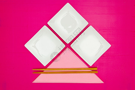 烧烤碗和竹筷子作为寿司食物 餐巾 前夕 装饰风格 环境图片