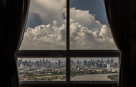 美丽的城市 下午看到河景 可以看到在Bangkok卧室的玻璃窗 笑声 图片