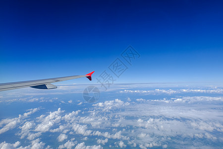 从飞机上看见的云和蓝天空 航班 假期 云景 窗户图片