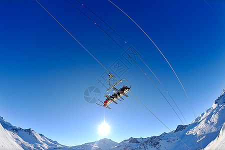 滑雪电梯 女孩 乐趣 升降椅 瑞士 滑雪者 高的 旅游 游客图片