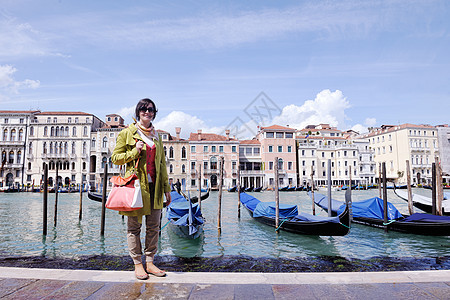威尼斯美丽的女人 天空 城市 水 意大利 旅行 假期图片