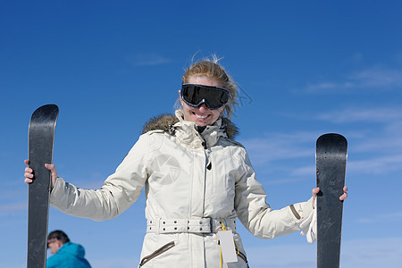 冬季妇女滑雪 娱乐 山 蓝色的 阿尔卑斯山 成人图片