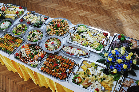 自助自助餐食品 蔬菜 肉 美食 周年纪念日 刀具 托盘图片