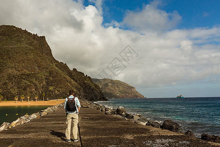 西班牙加那利群岛特内里费州特纳里夫的拉斯泰雷西塔斯海滩景观图片