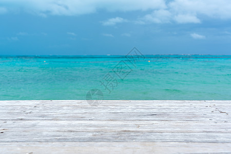 加勒比有绿绿石海的木制码头 晴天 海岸 海洋 坎昆图片