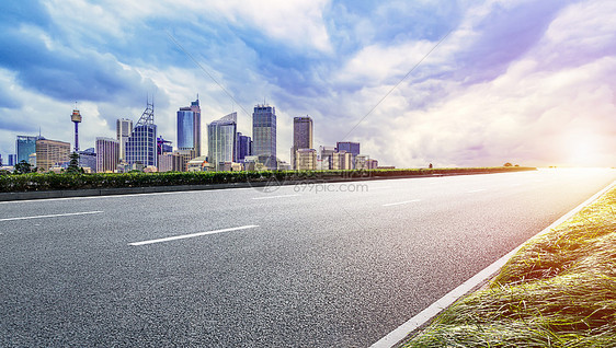 汽车公路海报背景图片