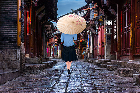 云南丽江雨巷图片