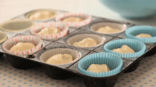 蛋挞甜品制作GIF高清图片