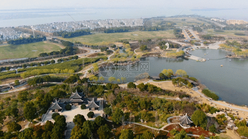 航拍广阔湖面gif动图图片-正版gif素材401075106-摄图网