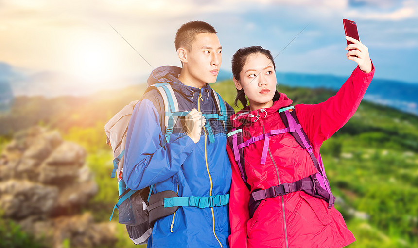 登山情侣自拍图片