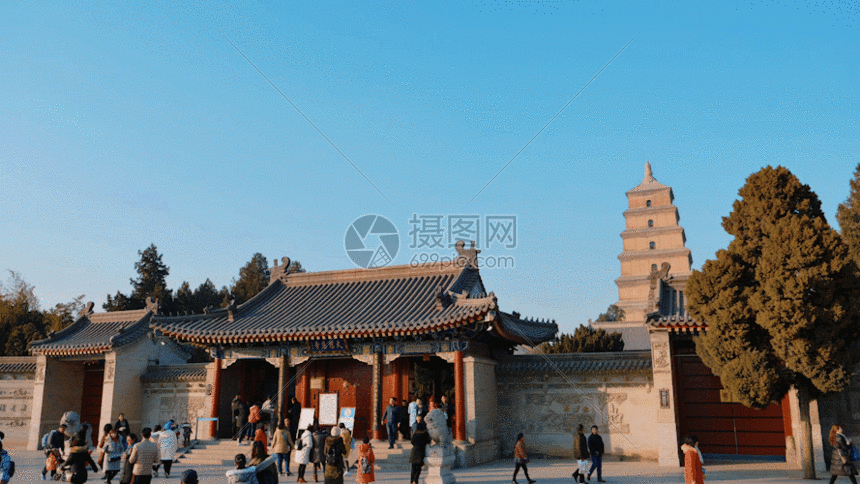 gif动图 实景动图  大雁塔广场人流画面gif.,gif