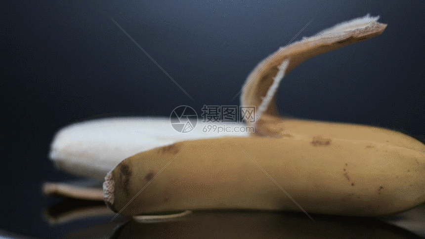 拨开香蕉gif动图图片-正版gif素材401092380-摄图网