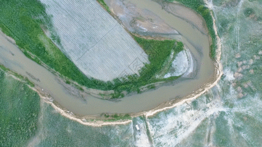新疆河流航拍风景GIF图片