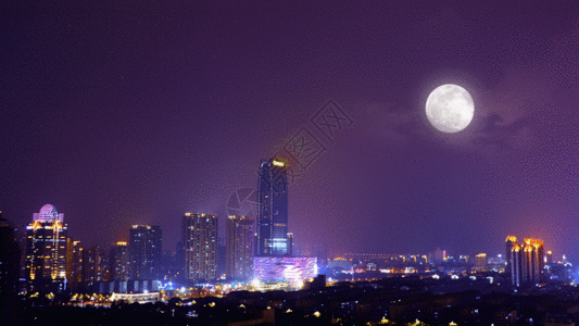 城市上空超级满月GIF图片