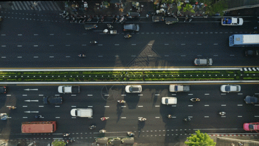 无人机背景泰国曼谷城市中心道路车流GIF高清图片