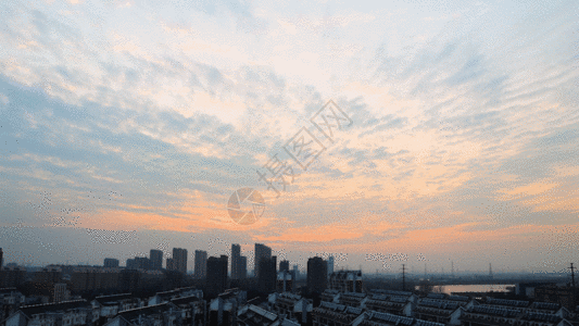 住宅城市傍晚天空延时GIF高清图片