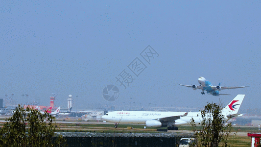飞机航空运输机场飞机起飞gif高清图片