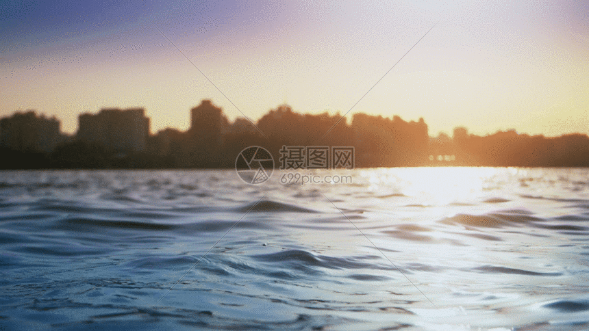 gif动图 实景动图  早晨的湖面gif.