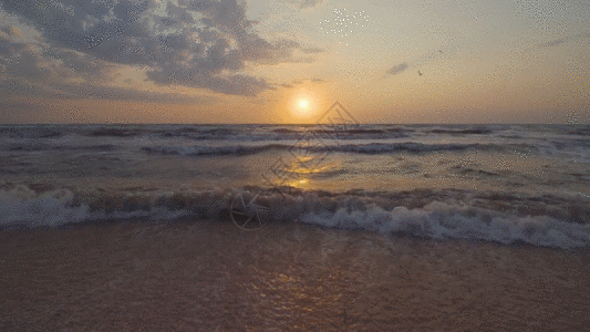 沙滩日落夕阳美景GIF高清图片