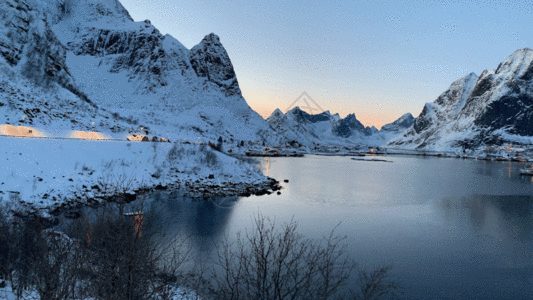 北欧风光雪山雪景GIF高清图片