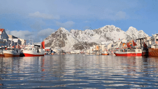 美丽宁静的渔港渔村GIF图片