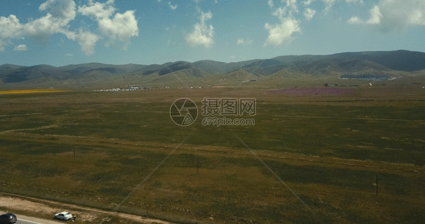 gif动图 实景动图  青海湖夏季环湖公路航拍视频gif.gif